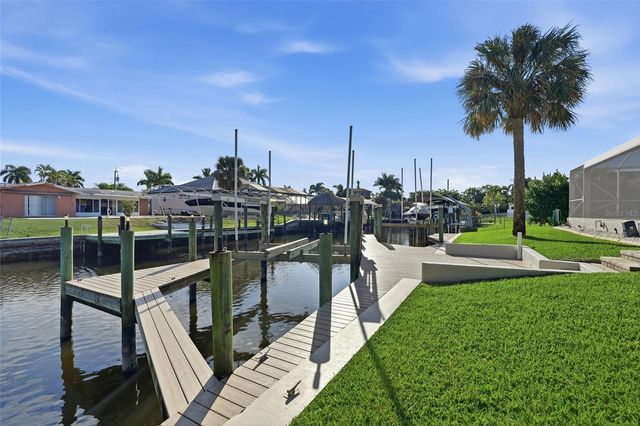 5267 STRATFORD COURT, Cape Coral, FL 33904