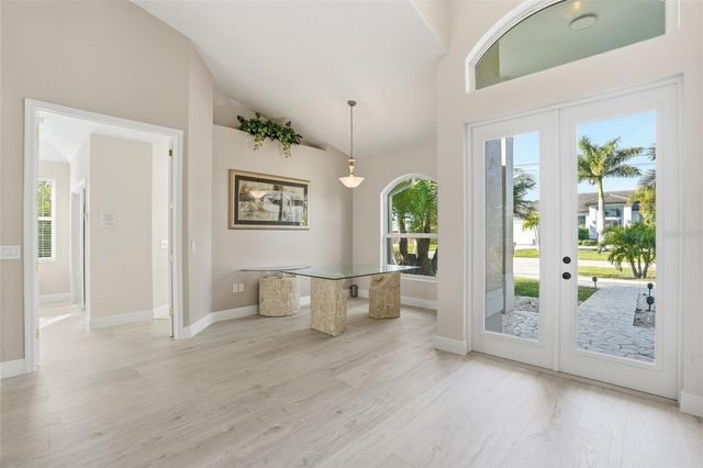 5267 STRATFORD COURT, Cape Coral, FL 33904