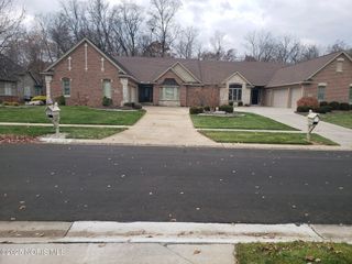 3848 Ravine Hollow Court, Maumee, OH 43537