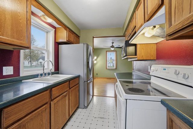 541 13TH STREET SOUTH, Wisconsin Rapids, WI 54494