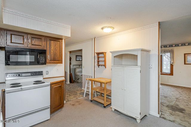 23284 W State Route 579, Curtice, OH 43412