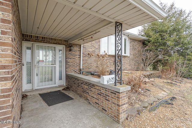 23284 W State Route 579, Curtice, OH 43412