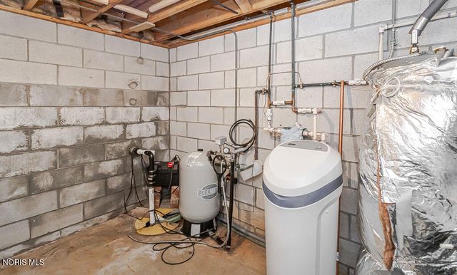 23284 W State Route 579, Curtice, OH 43412