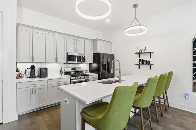 700 James Ave Apt 15, Nashville, TN 37209