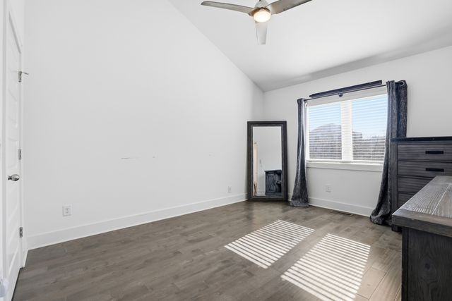 700 James Ave Apt 15, Nashville, TN 37209