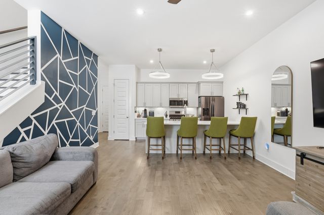 700 James Ave Apt 15, Nashville, TN 37209