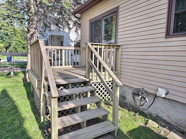 806 W 8TH AVENUE, Oshkosh, WI 54902