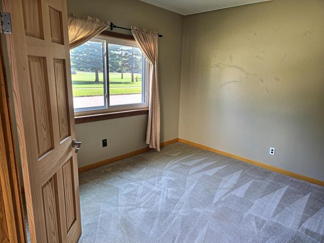 806 W 8TH AVENUE, Oshkosh, WI 54902