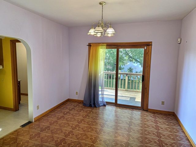 806 W 8TH AVENUE, Oshkosh, WI 54902