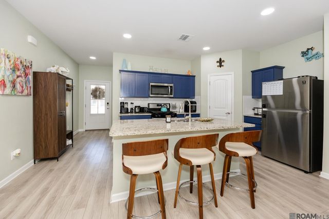 7520 Scarlet Oak Dr, Gonzales, LA 70737