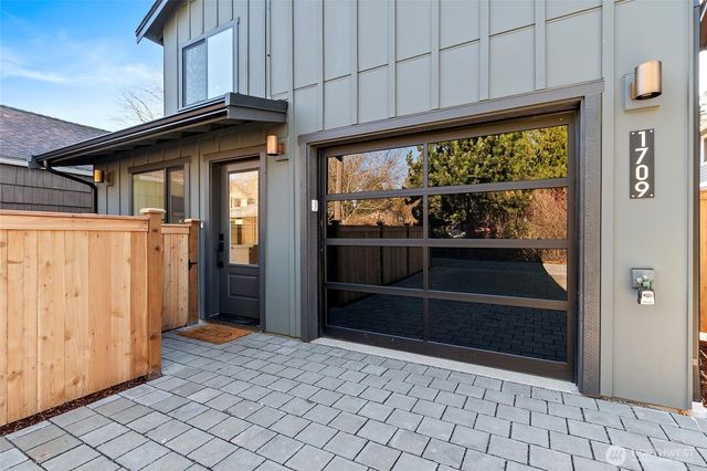 1709 NE 117th Street, Seattle, WA 98125