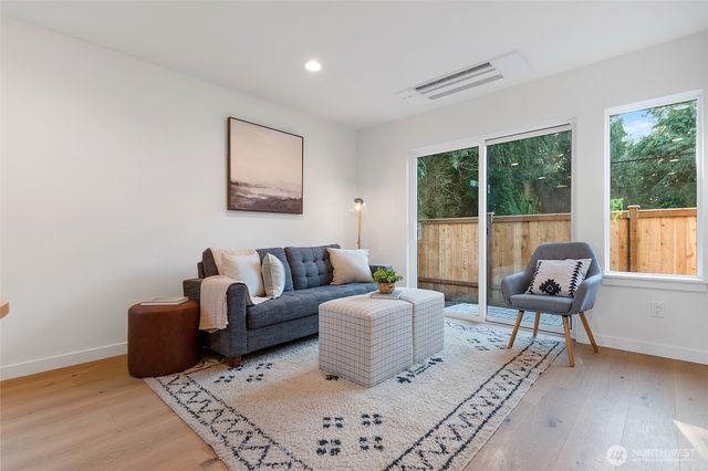 1709 NE 117th Street, Seattle, WA 98125