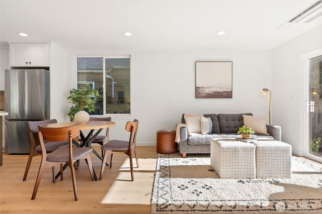 1709 NE 117th Street, Seattle, WA 98125