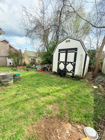 143 E 8th Street, Paris, KY 40361