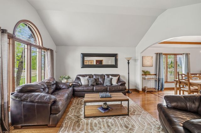 108 Exeter Road, Munster, IN 46321