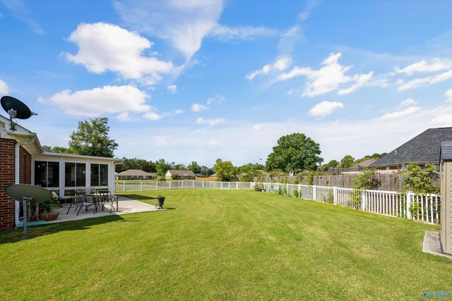 229 Chestnut Oak Circle, Owens Cross Roads, AL 35763