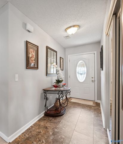 229 Chestnut Oak Circle, Owens Cross Roads, AL 35763