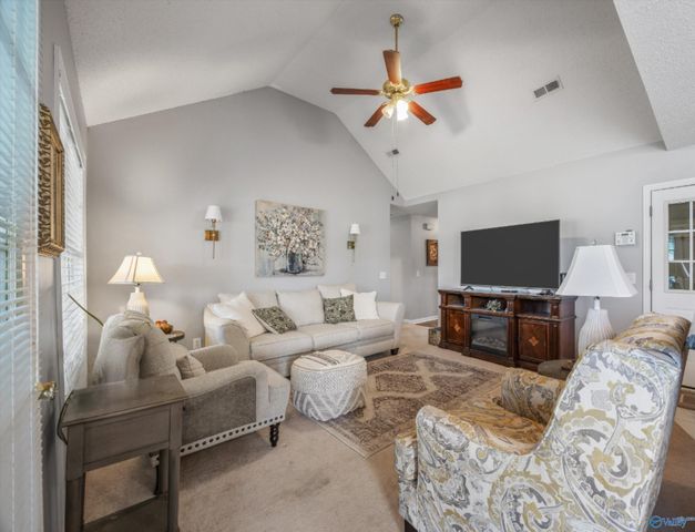 229 Chestnut Oak Circle, Owens Cross Roads, AL 35763