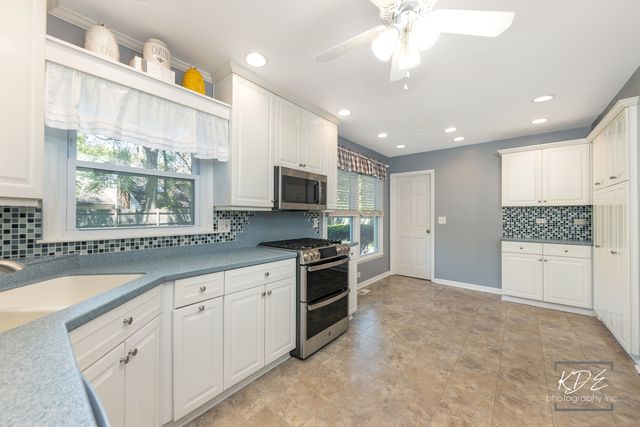 705 Timber Trail Drive, Naperville, IL 60565