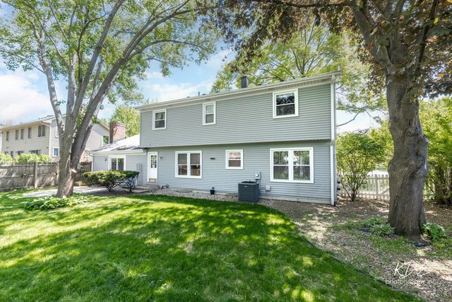 705 Timber Trail Drive, Naperville, IL 60565