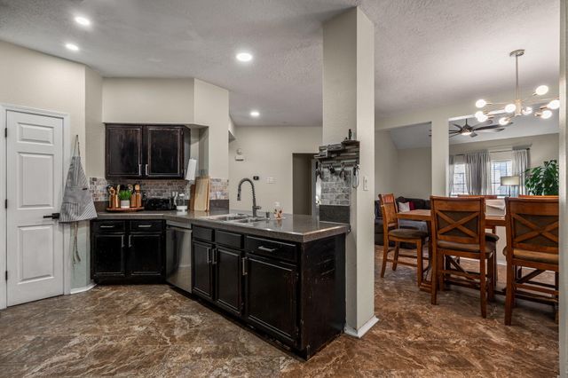 7604 Copperfield Drive NE, Albuquerque, NM 87109