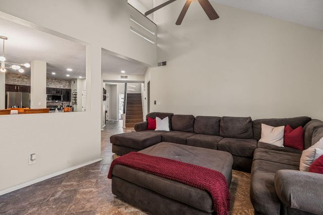 7604 Copperfield Drive NE, Albuquerque, NM 87109