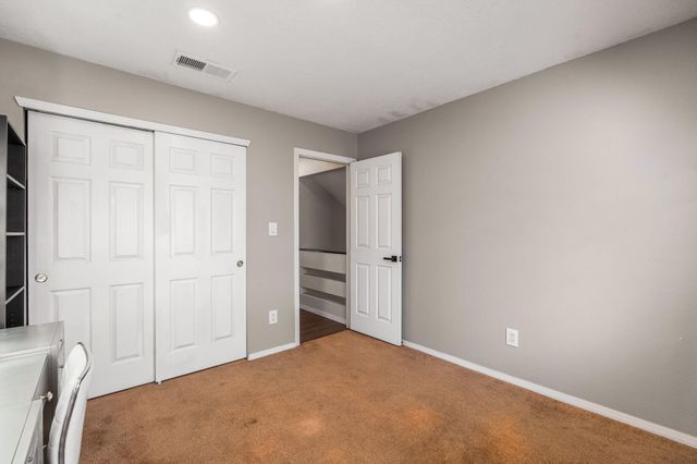 7604 Copperfield Drive NE, Albuquerque, NM 87109