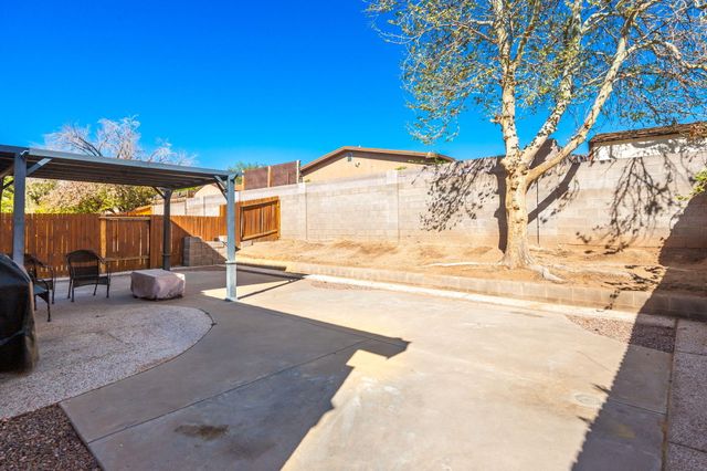 7604 Copperfield Drive NE, Albuquerque, NM 87109