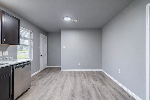 1025 5th Street SW, Paris, TX 75460