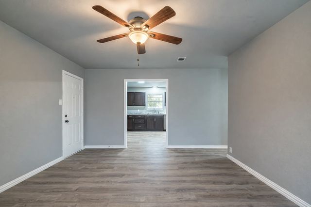 1025 5th Street SW, Paris, TX 75460