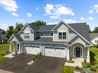 85 Shea Circle 85, Cheshire, CT 06410
