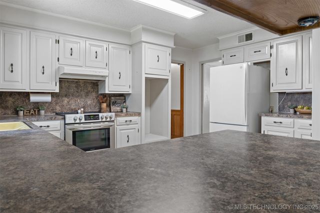 1413 Sunny, Ardmore, OK 73401