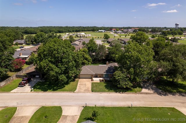 1413 Sunny, Ardmore, OK 73401