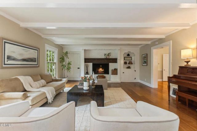 3788 Chevy Chase Drive, La Canada Flintridge, CA 91011
