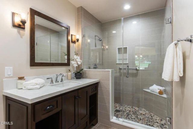 3788 Chevy Chase Drive, La Canada Flintridge, CA 91011