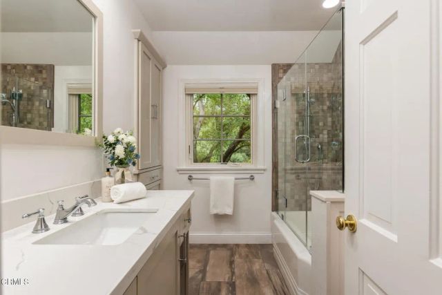 3788 Chevy Chase Drive, La Canada Flintridge, CA 91011