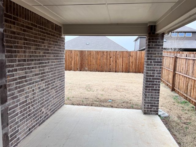 9713 Tinsley Street, Aubrey, TX 76227