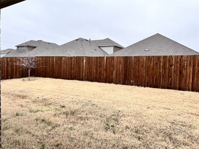 9713 Tinsley Street, Aubrey, TX 76227