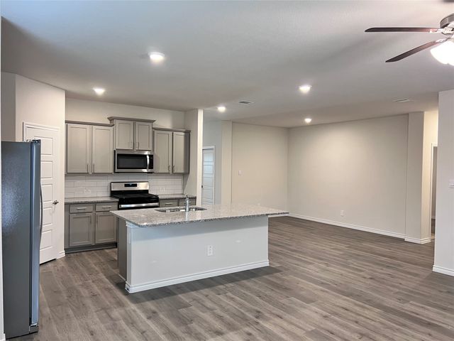 9713 Tinsley Street, Aubrey, TX 76227