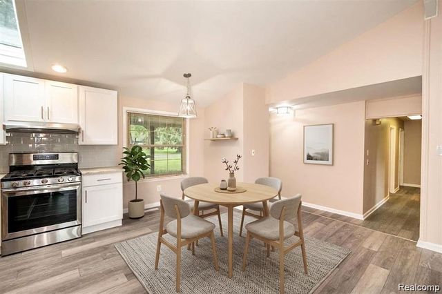 1239 Ashover Drive, Bloomfield Hills, MI 48304