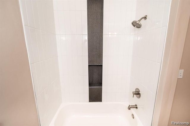 1239 Ashover Drive, Bloomfield Hills, MI 48304