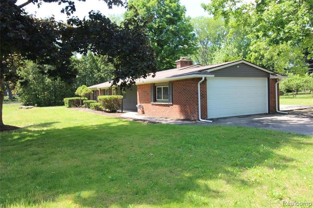 1239 Ashover Drive, Bloomfield Hills, MI 48304