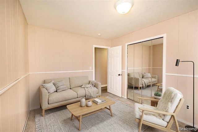1239 Ashover Drive, Bloomfield Hills, MI 48304
