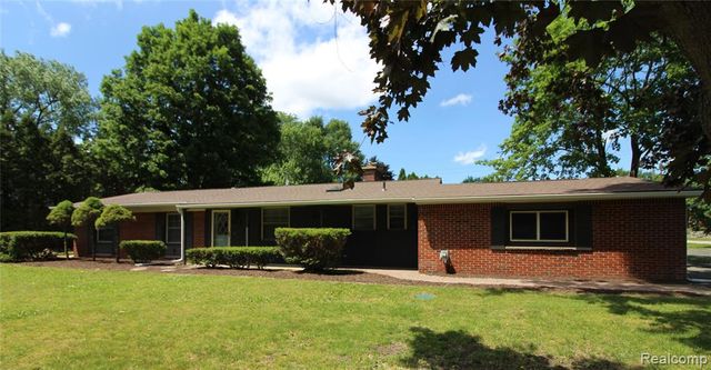 1239 Ashover Drive, Bloomfield Hills, MI 48304