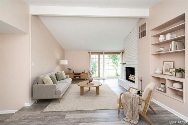 1239 Ashover Drive, Bloomfield Hills, MI 48304