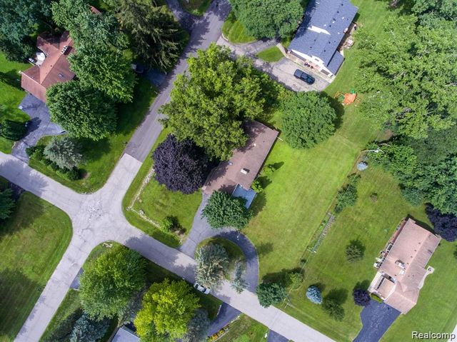 1239 Ashover Drive, Bloomfield Hills, MI 48304