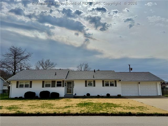 806 Cherry Street, Ravenswood, WV 26164