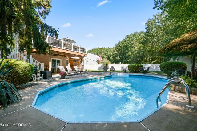 47 Croman Court, Hazlet, NJ 07730