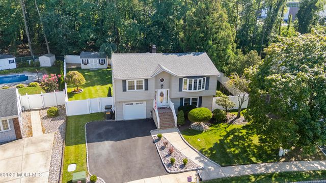 47 Croman Court, Hazlet, NJ 07730