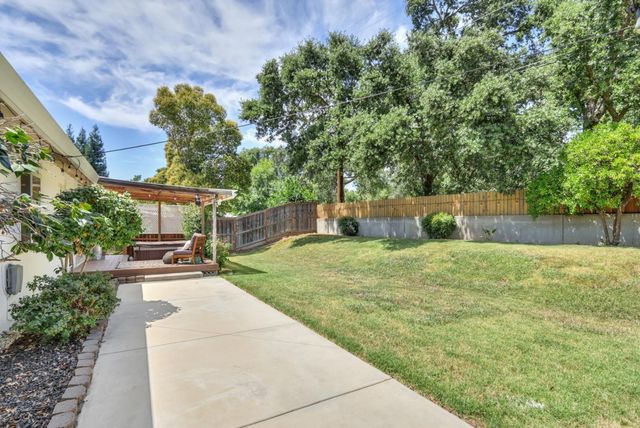 4551 Dartmouth Dr, Sacramento, CA 95841